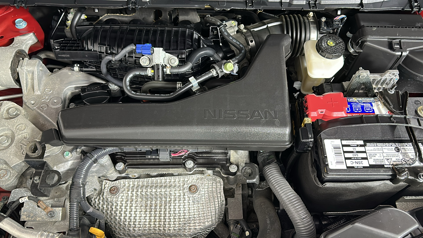2016 Nissan Rogue SL 32