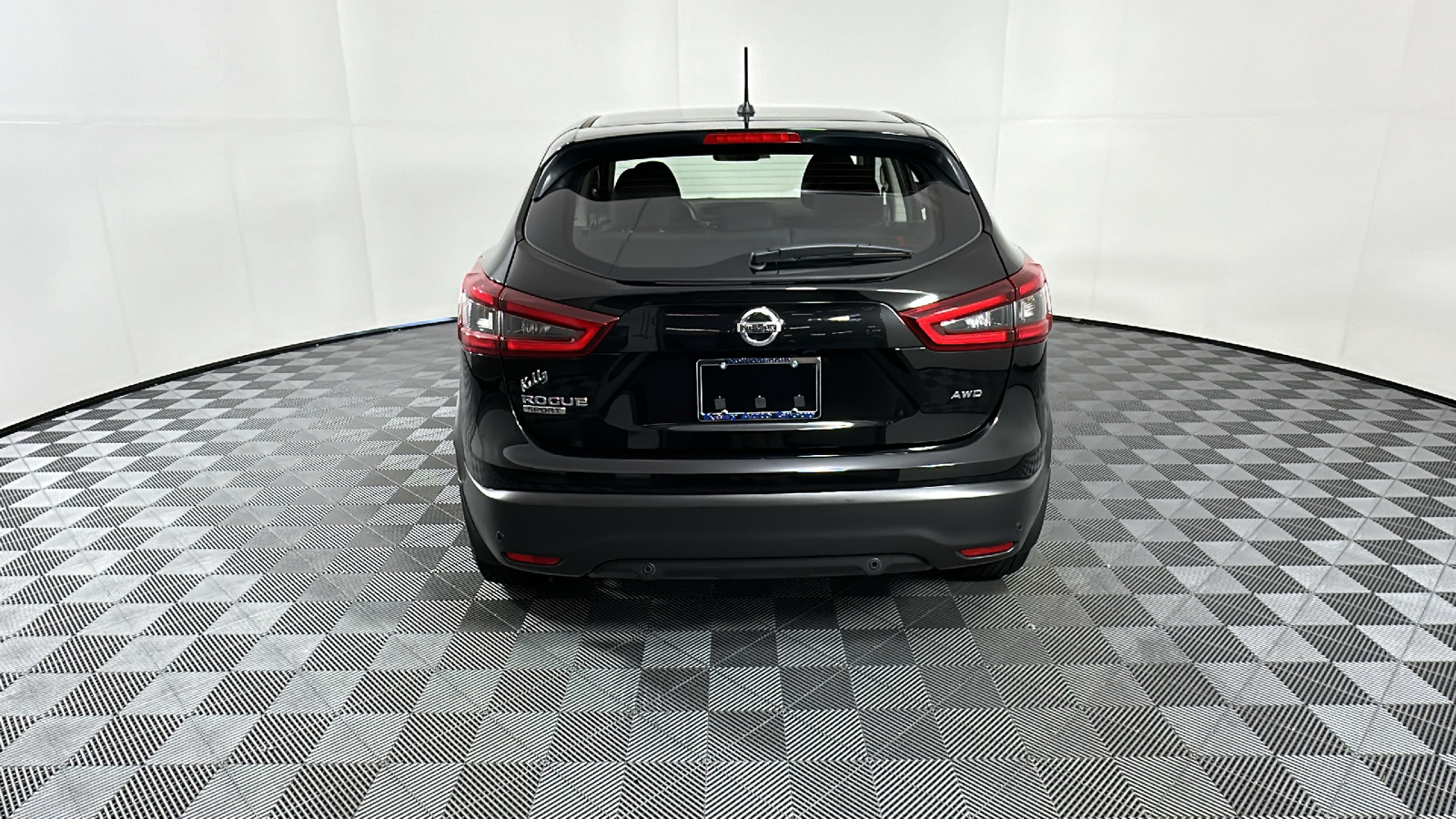 2021 Nissan Rogue Sport S 6