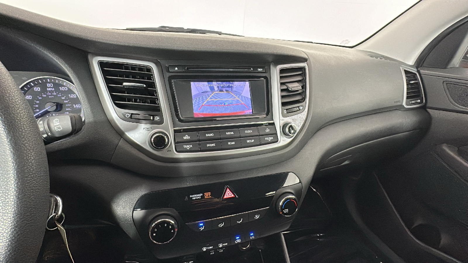 2017 Hyundai Tucson SE 23