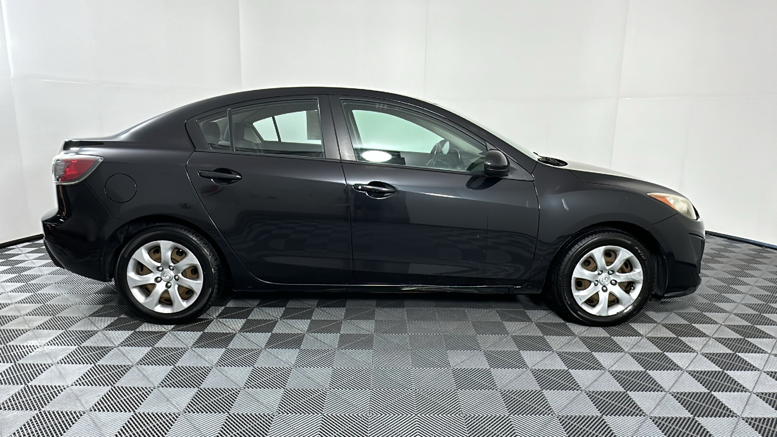 2010 Mazda Mazda3 i Sport 8