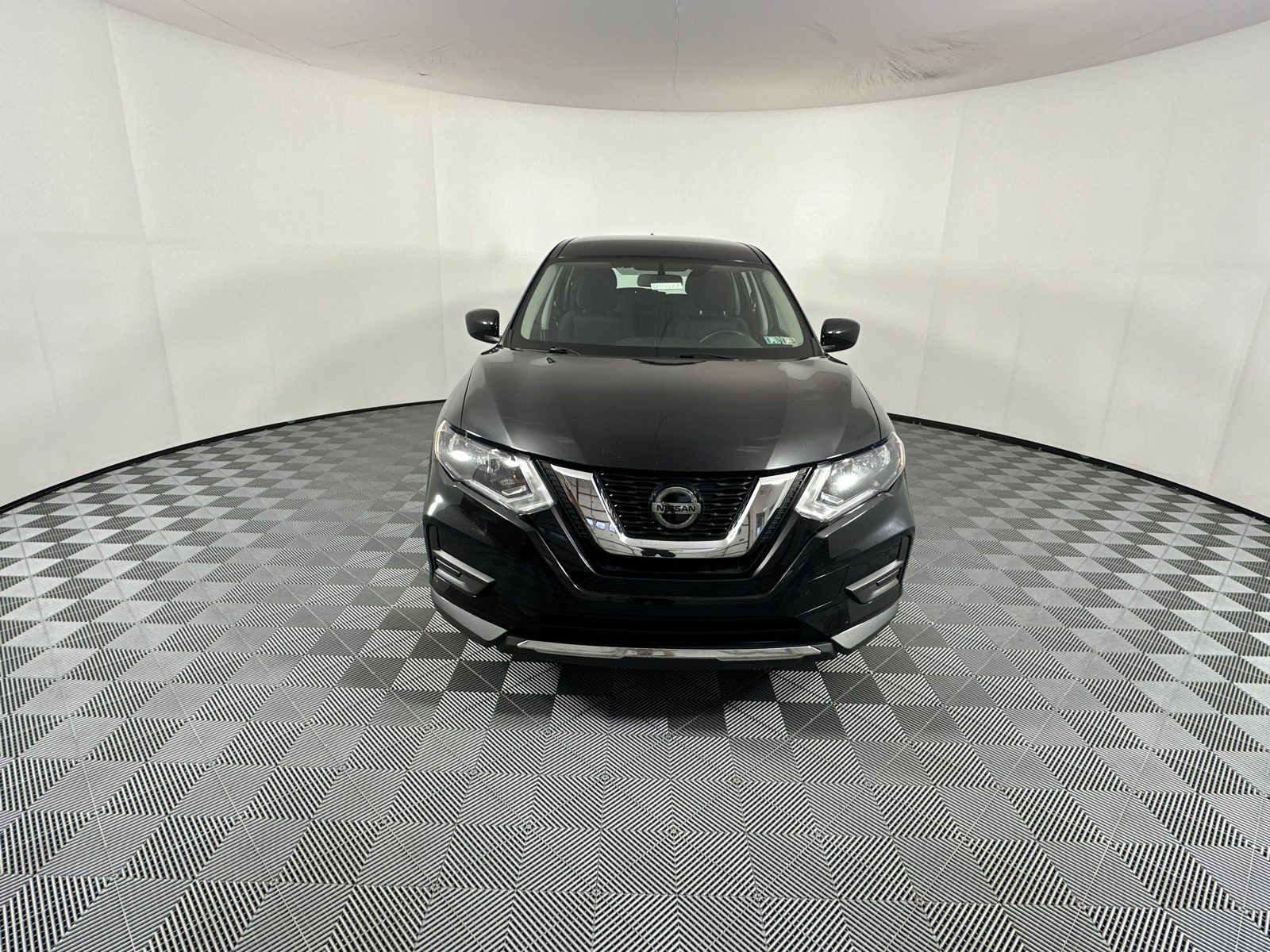 2018 Nissan Rogue S 2