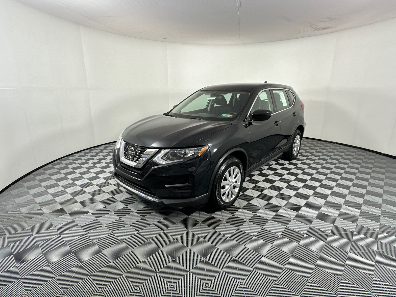 2018 Nissan Rogue S 3