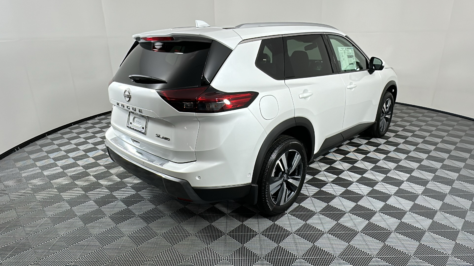 2024 Nissan Rogue SL 7