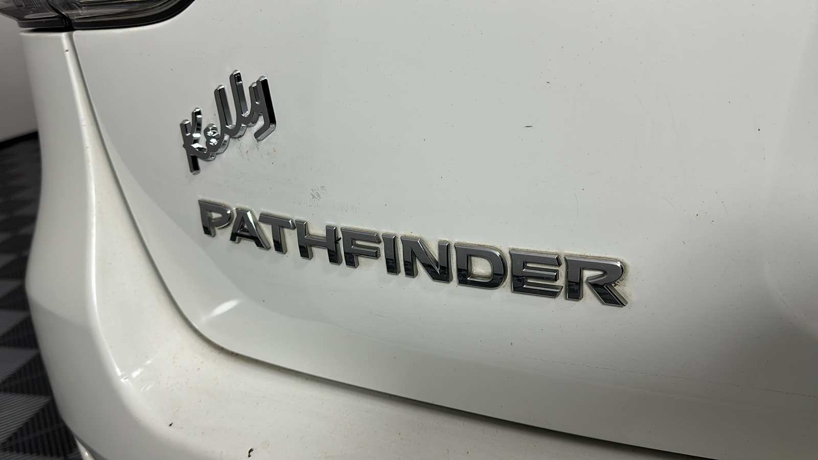 2016 Nissan Pathfinder S 9