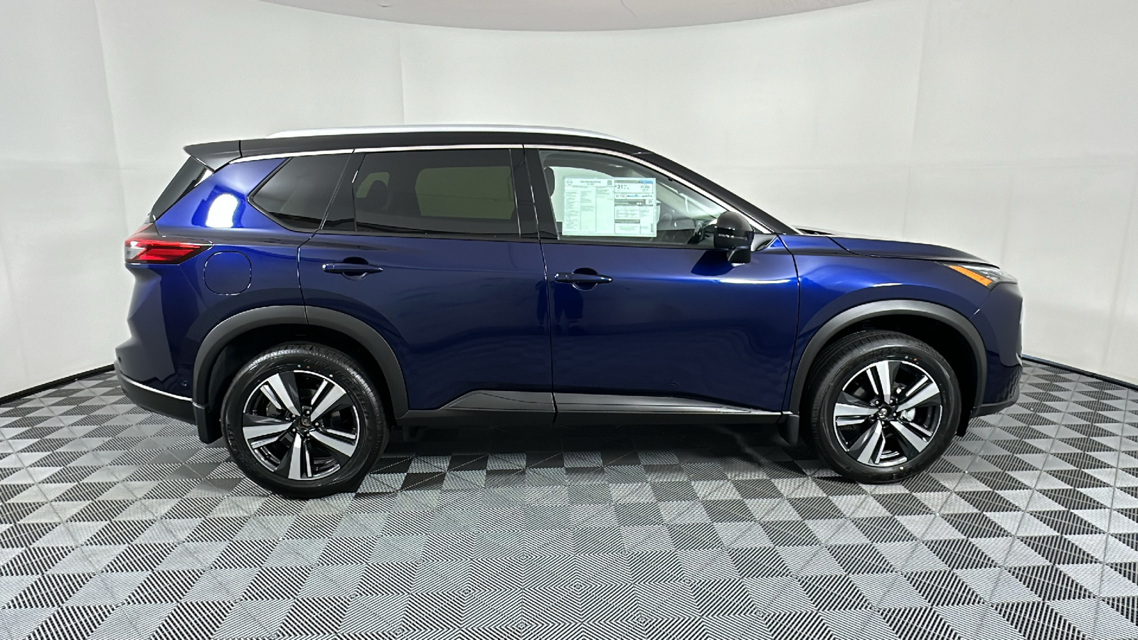 2024 Nissan Rogue SL 8