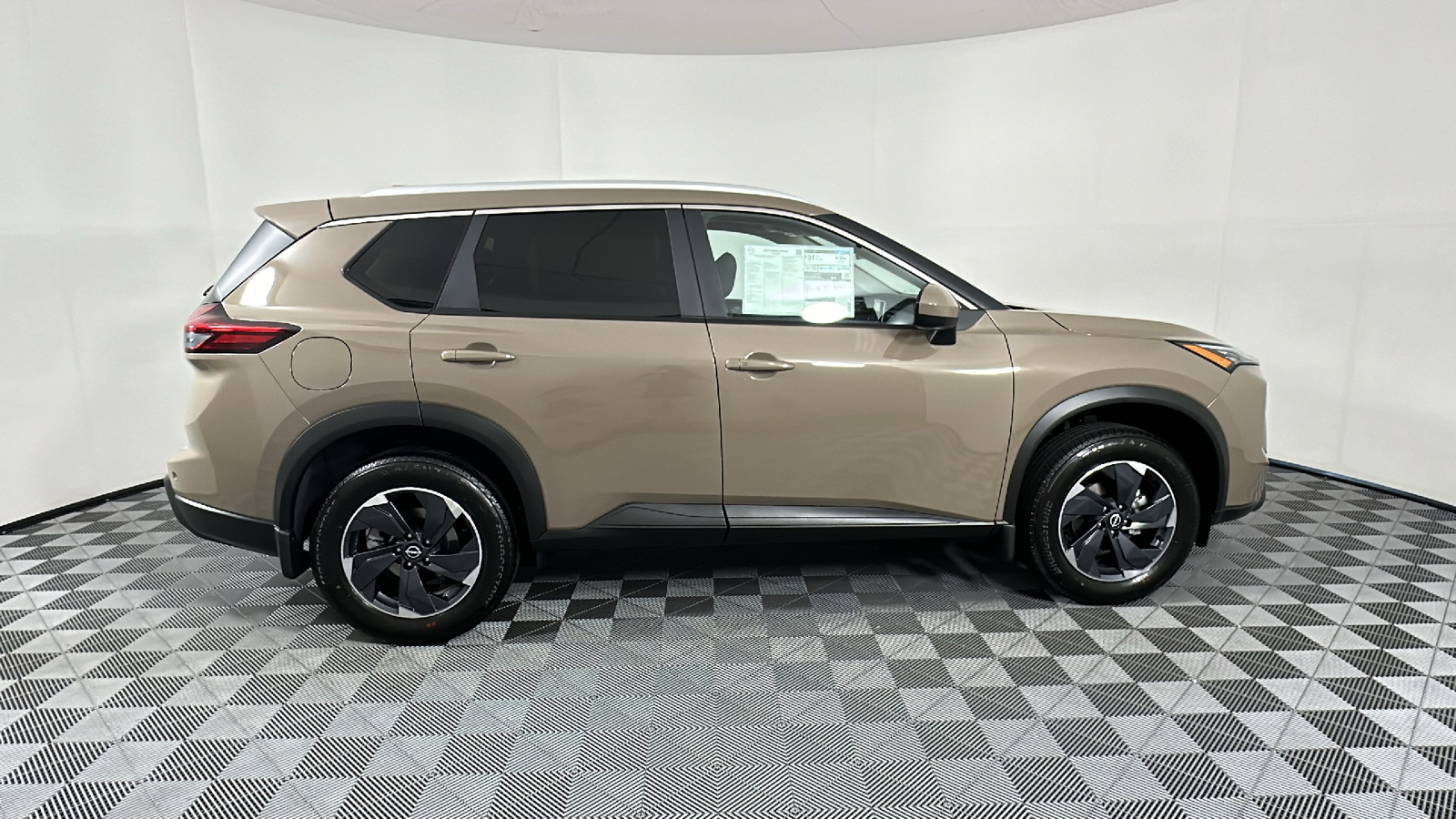 2024 Nissan Rogue SV 8