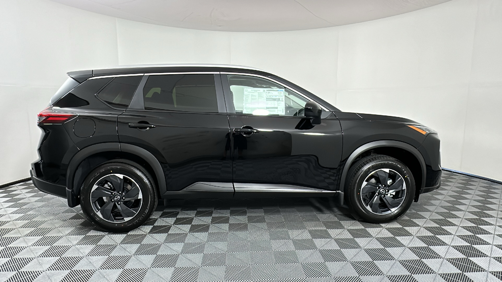 2024 Nissan Rogue SV 8