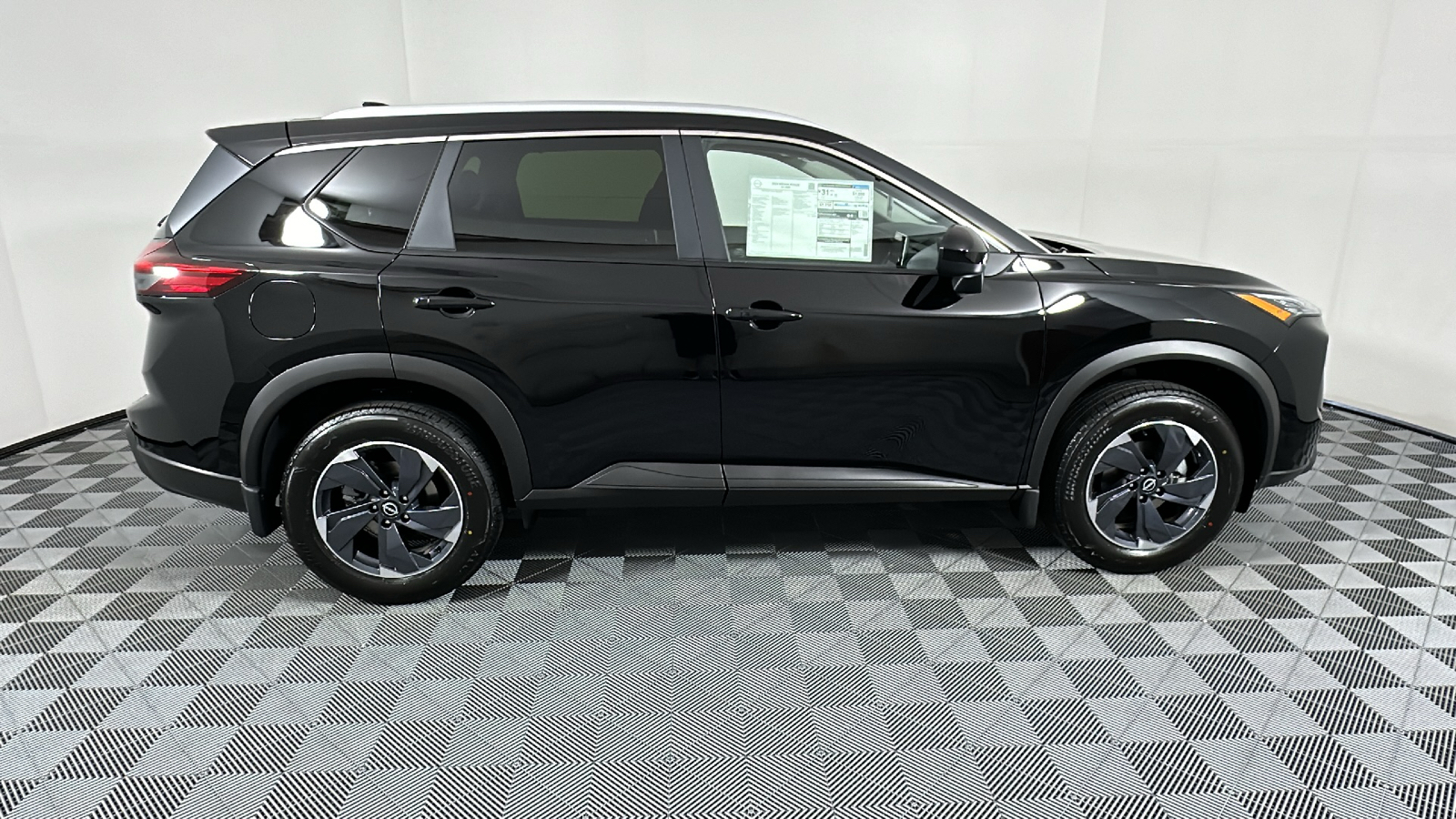 2024 Nissan Rogue SV 8