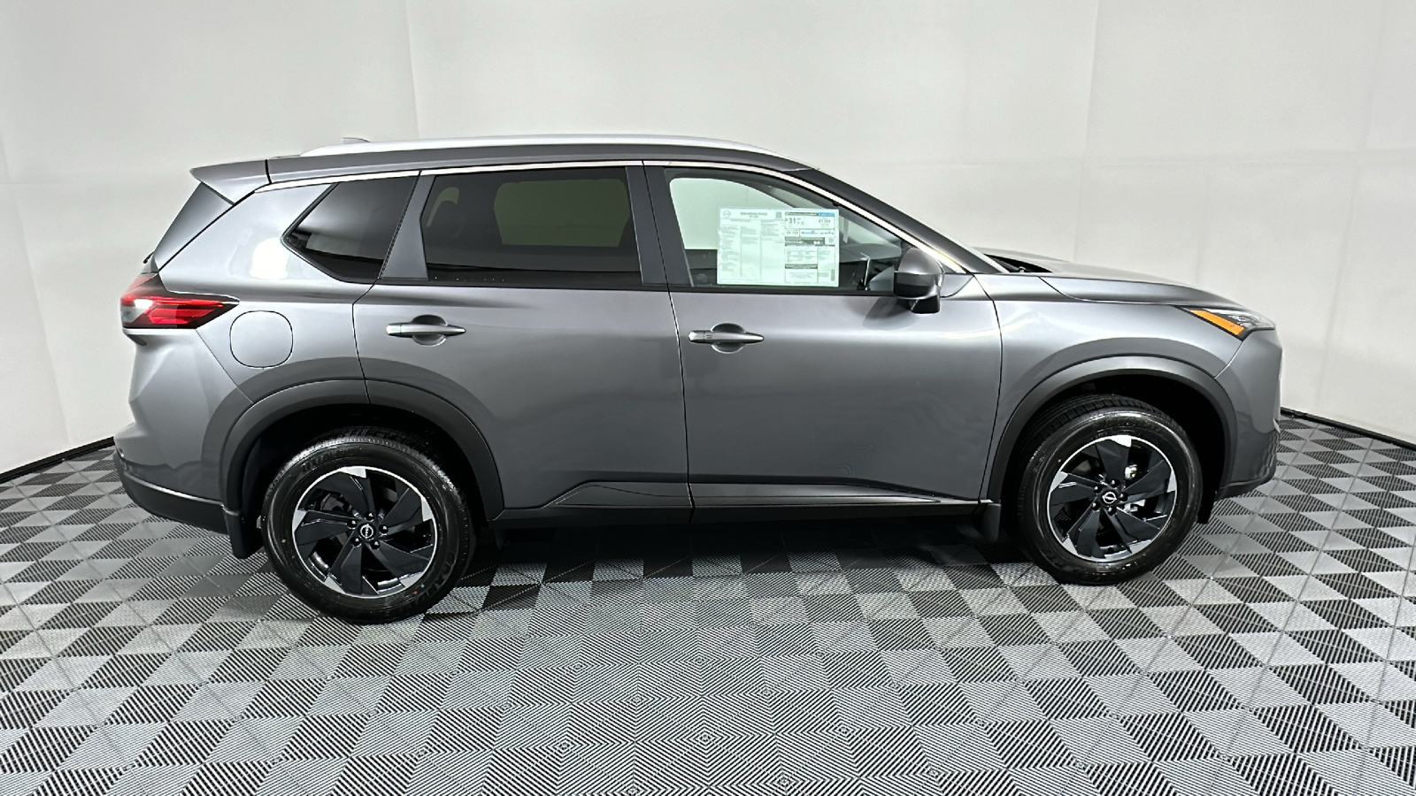 2024 Nissan Rogue SV 8