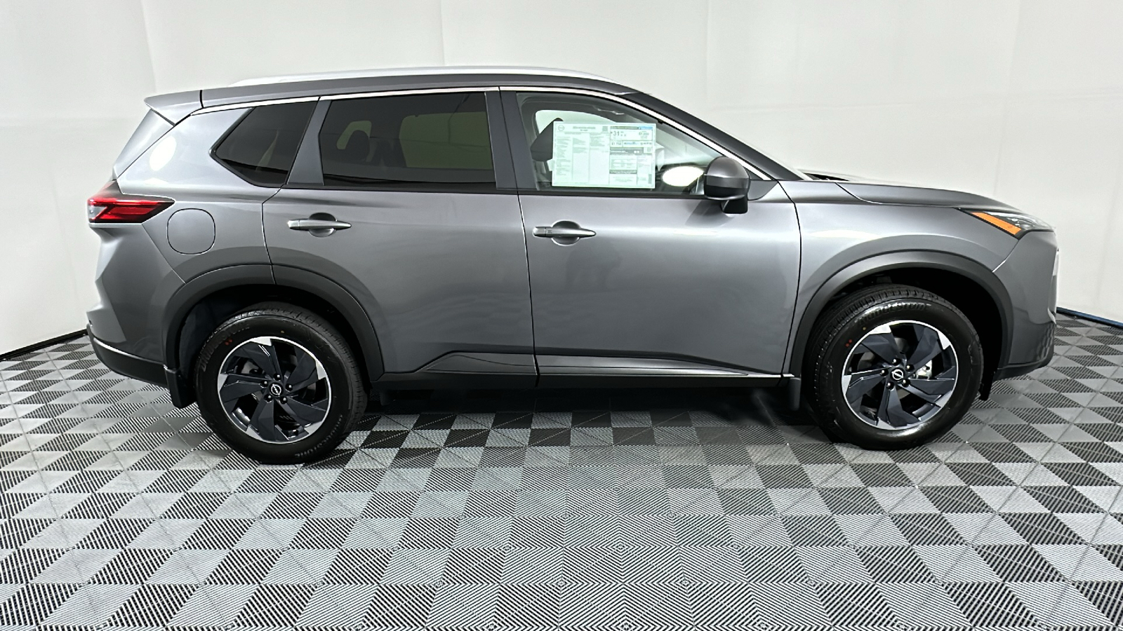 2024 Nissan Rogue SV 8