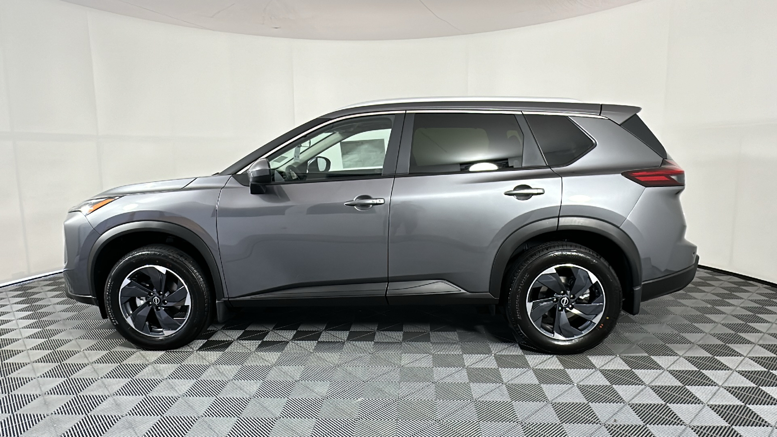 2024 Nissan Rogue SV 4