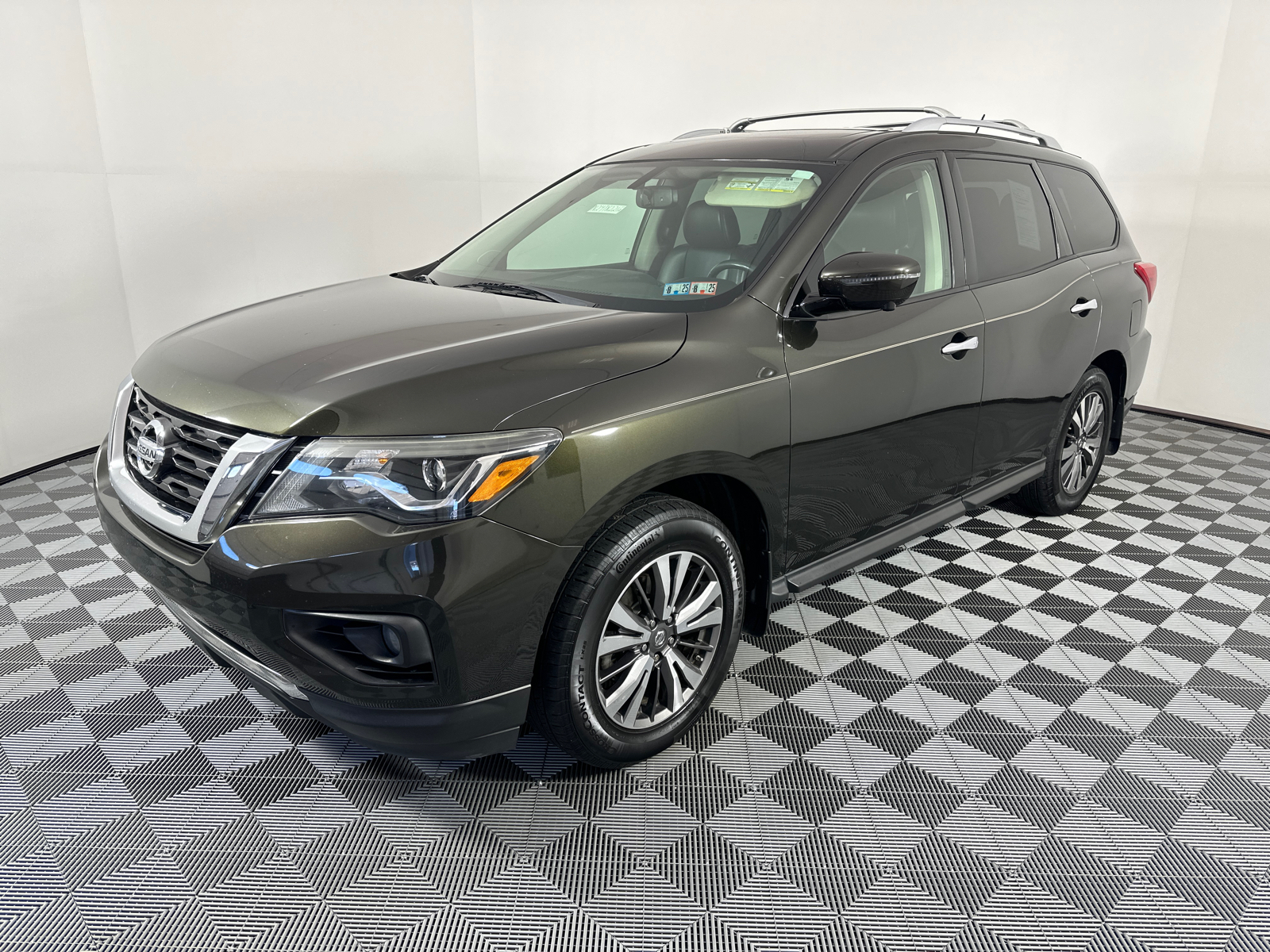 2017 Nissan Pathfinder SL 3