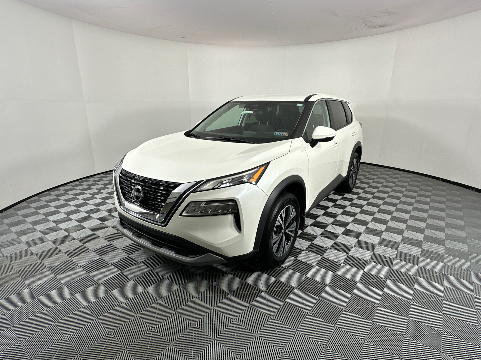 2022 Nissan Rogue SV 3