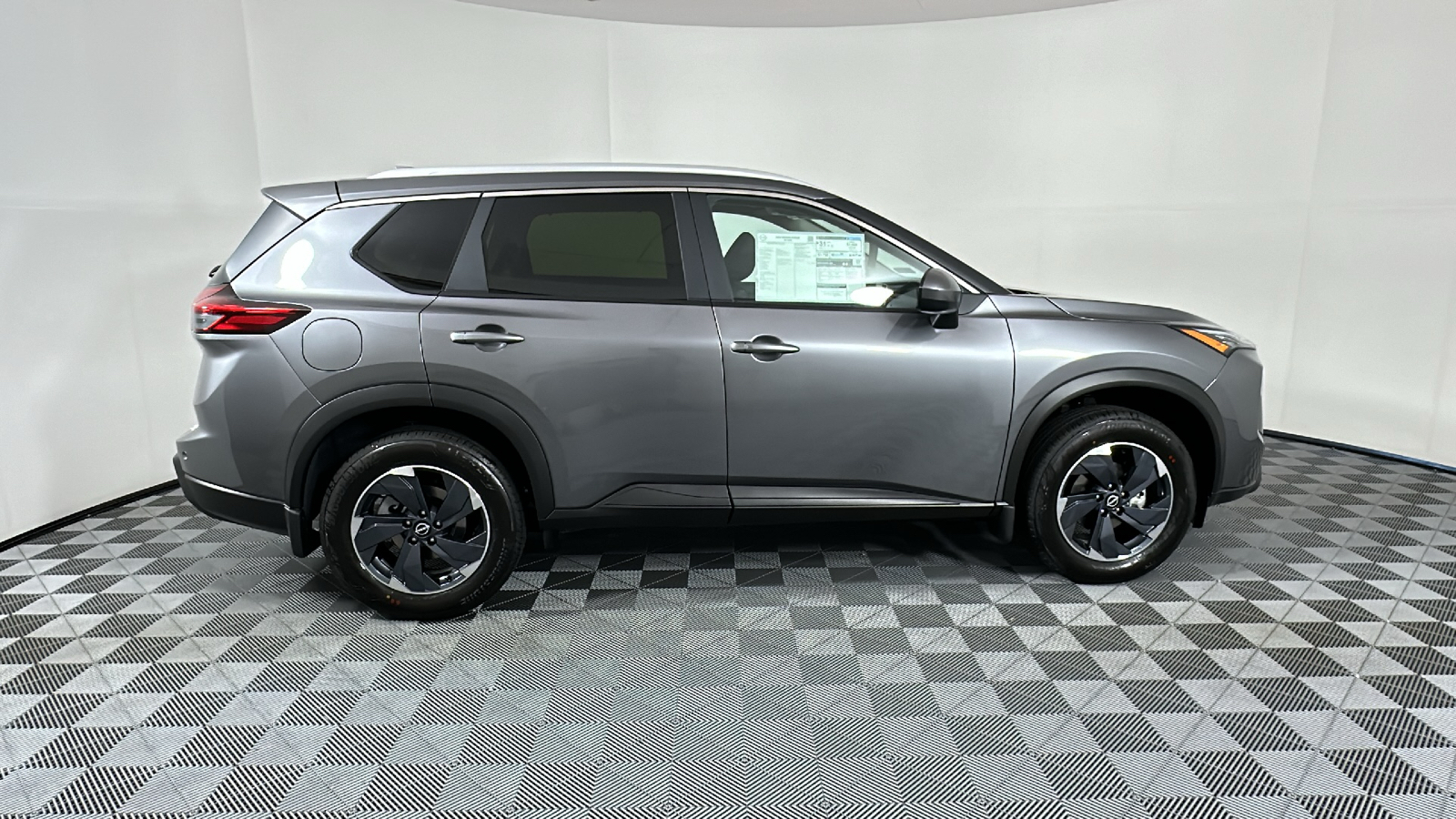 2024 Nissan Rogue SV 8