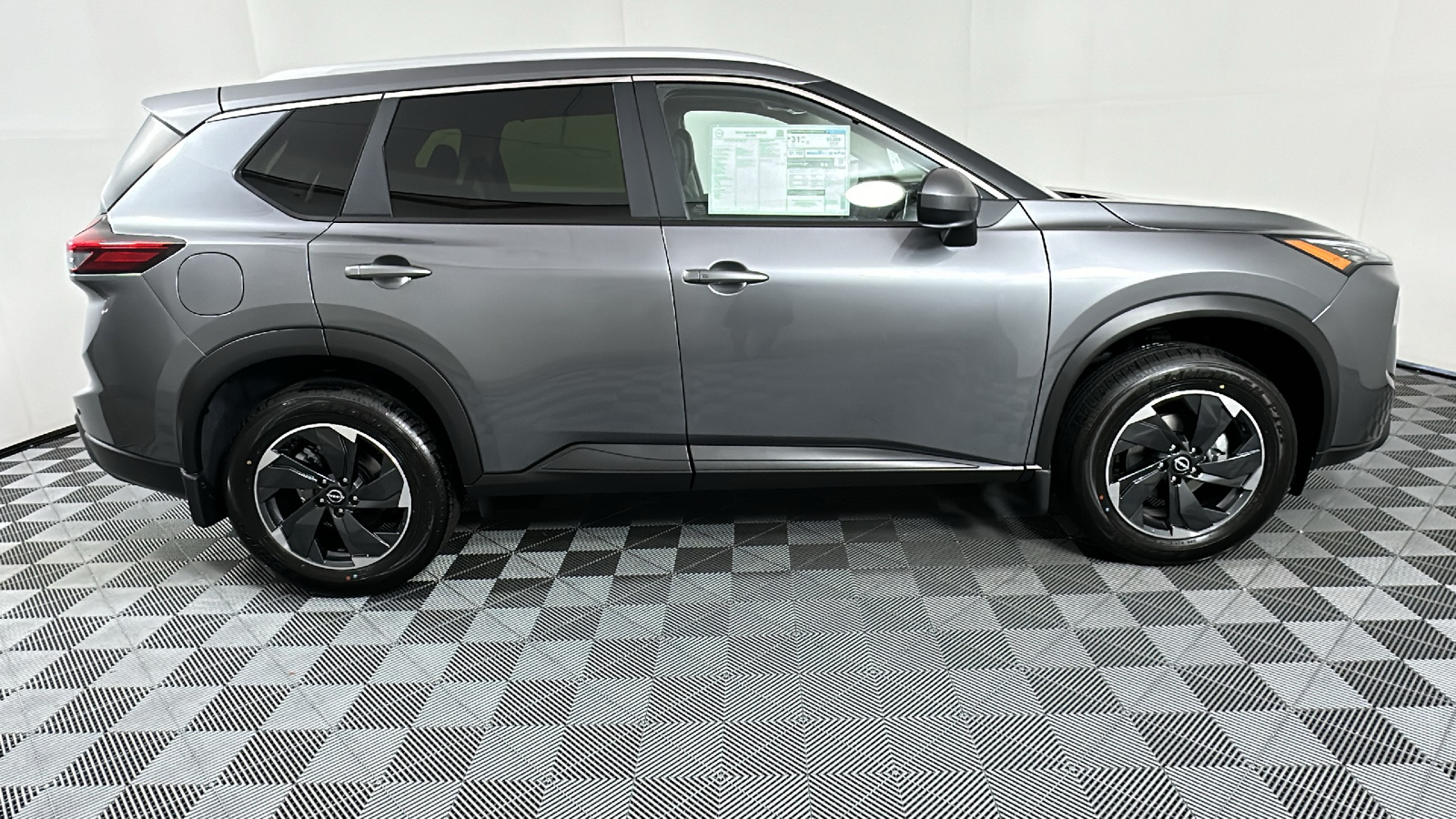 2024 Nissan Rogue SV 8