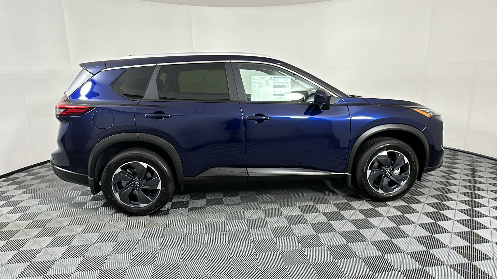 2024 Nissan Rogue SV 8