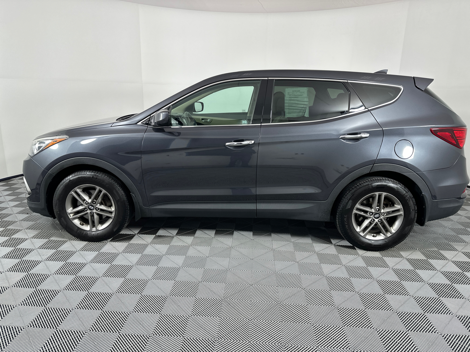 2017 Hyundai Santa Fe Sport 2.4 Base 4