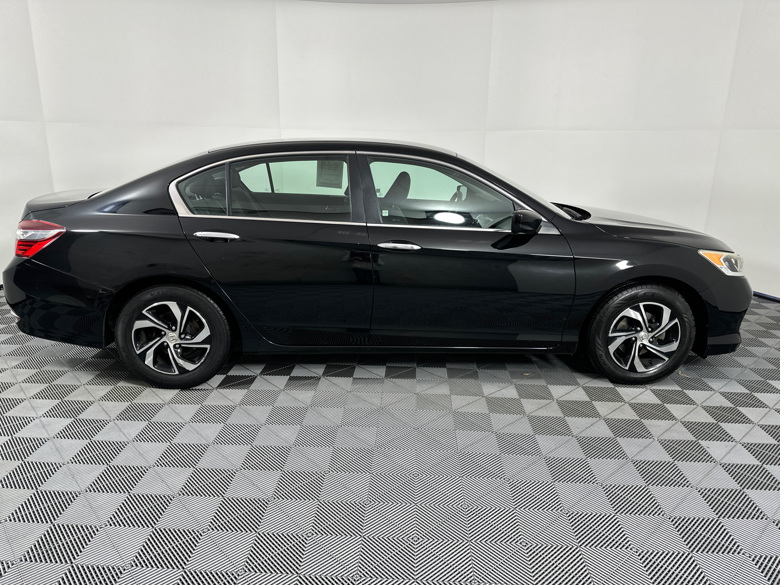 2016 Honda Accord LX 8