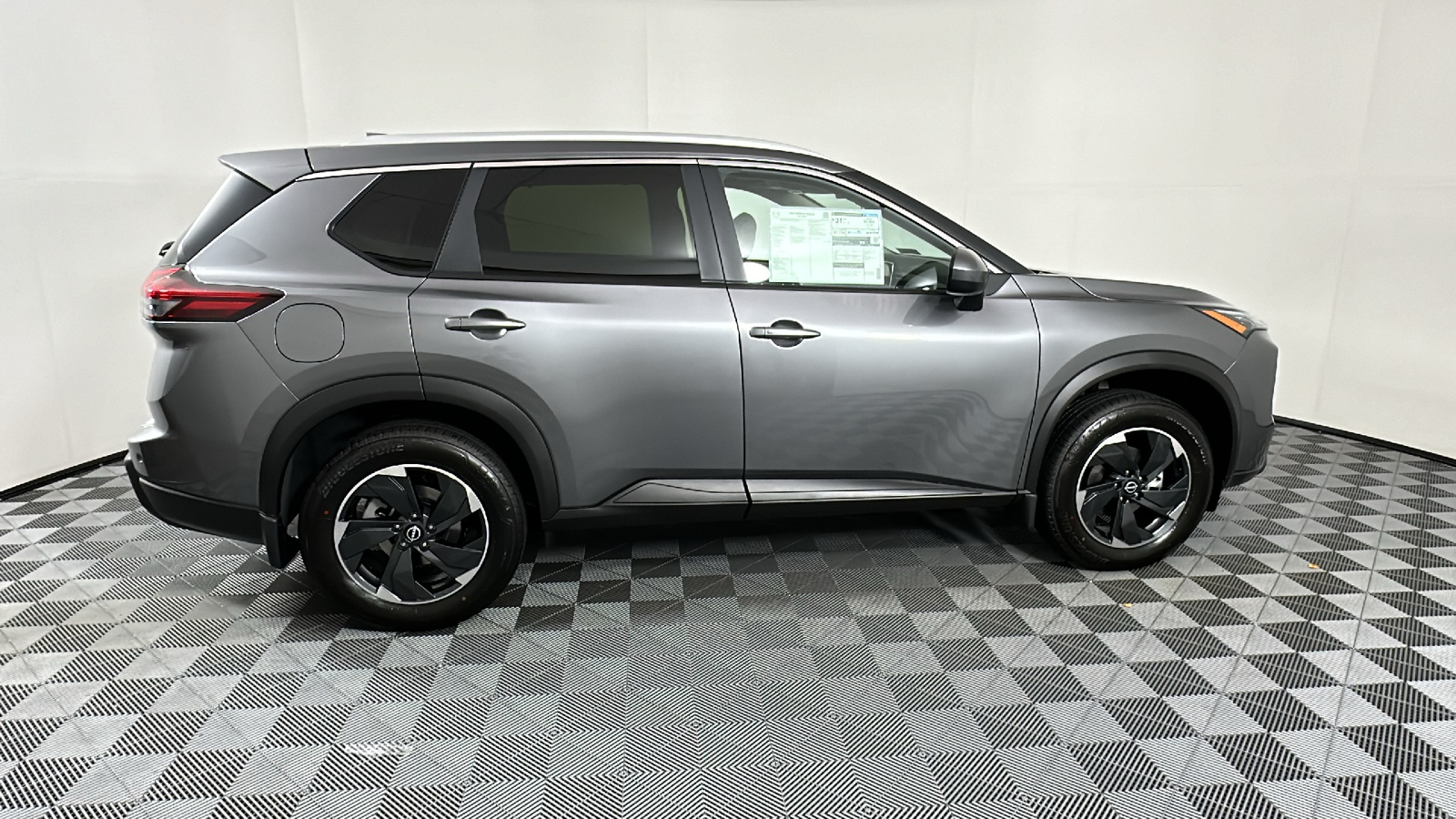 2024 Nissan Rogue SV 8