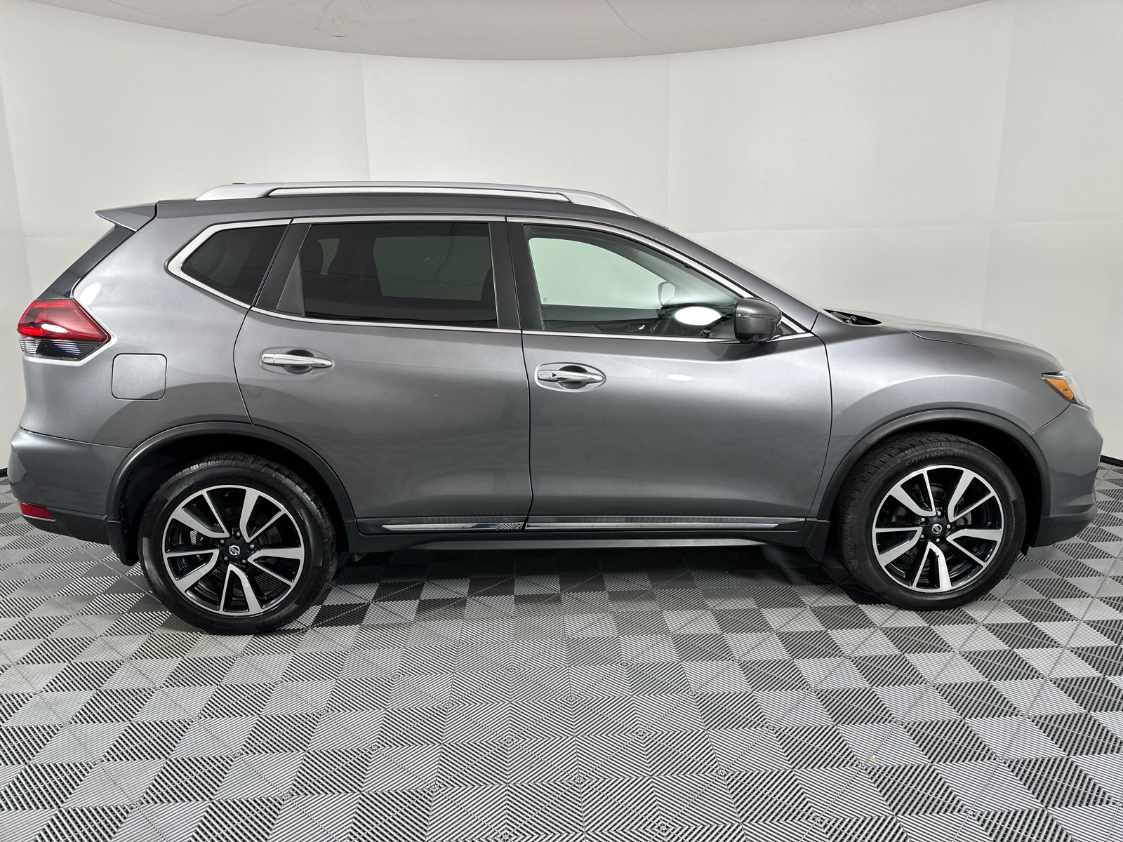 2020 Nissan Rogue SL 8