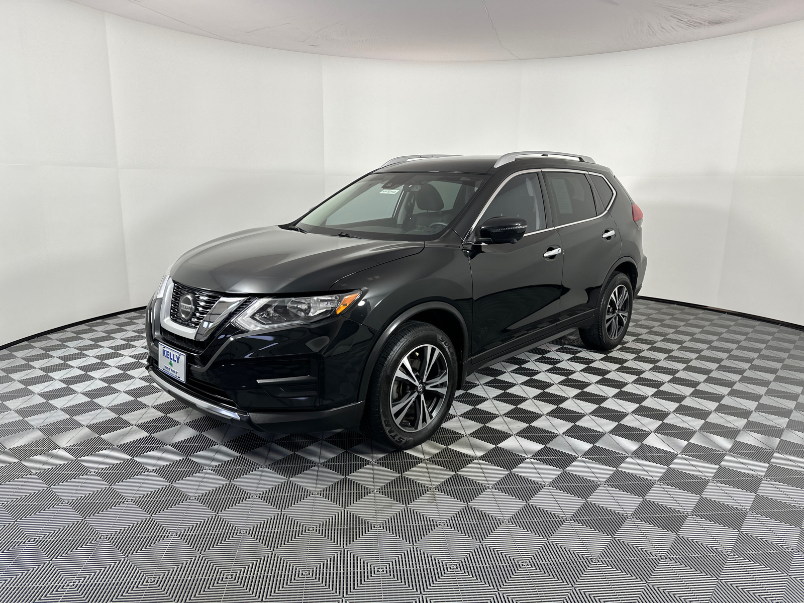 2019 Nissan Rogue SV 3