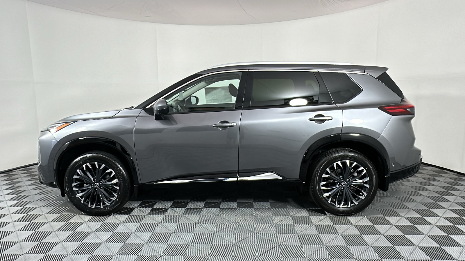 2024 Nissan Rogue Platinum 4