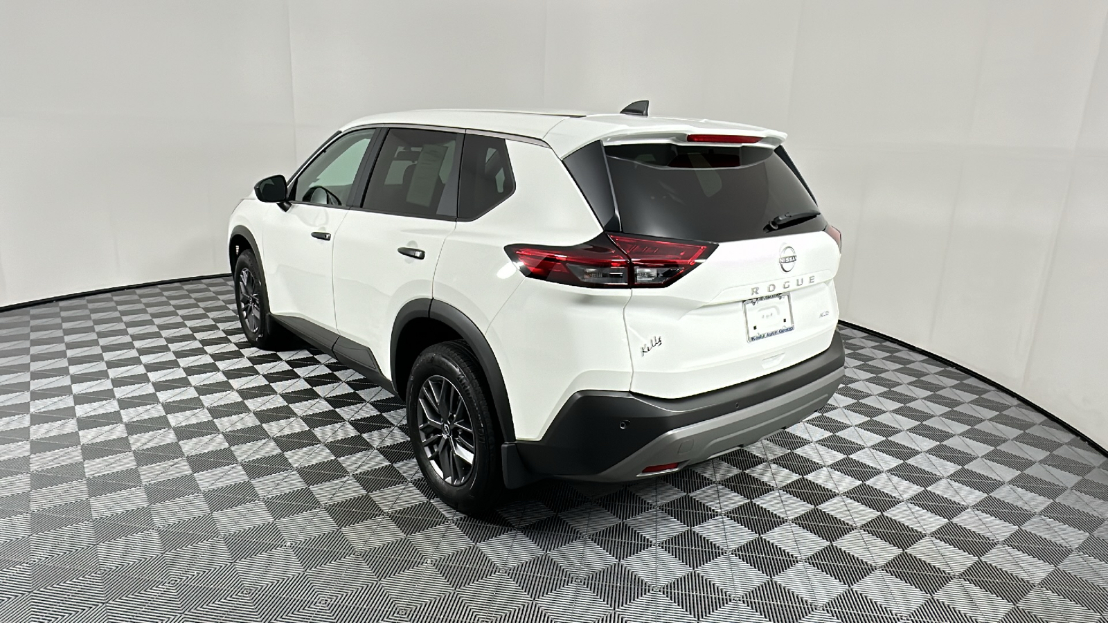 2023 Nissan Rogue  5