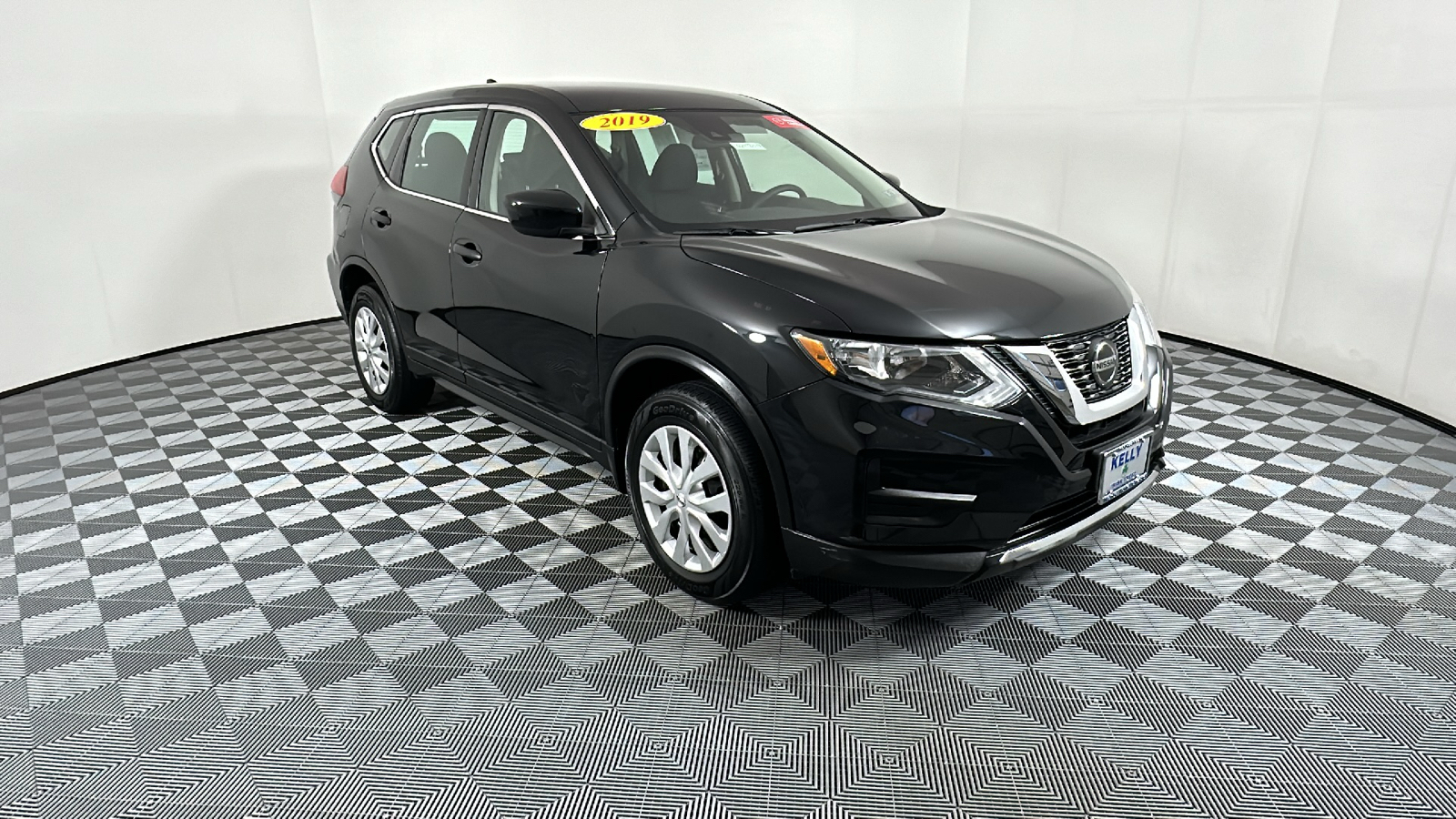 2019 Nissan Rogue S 1