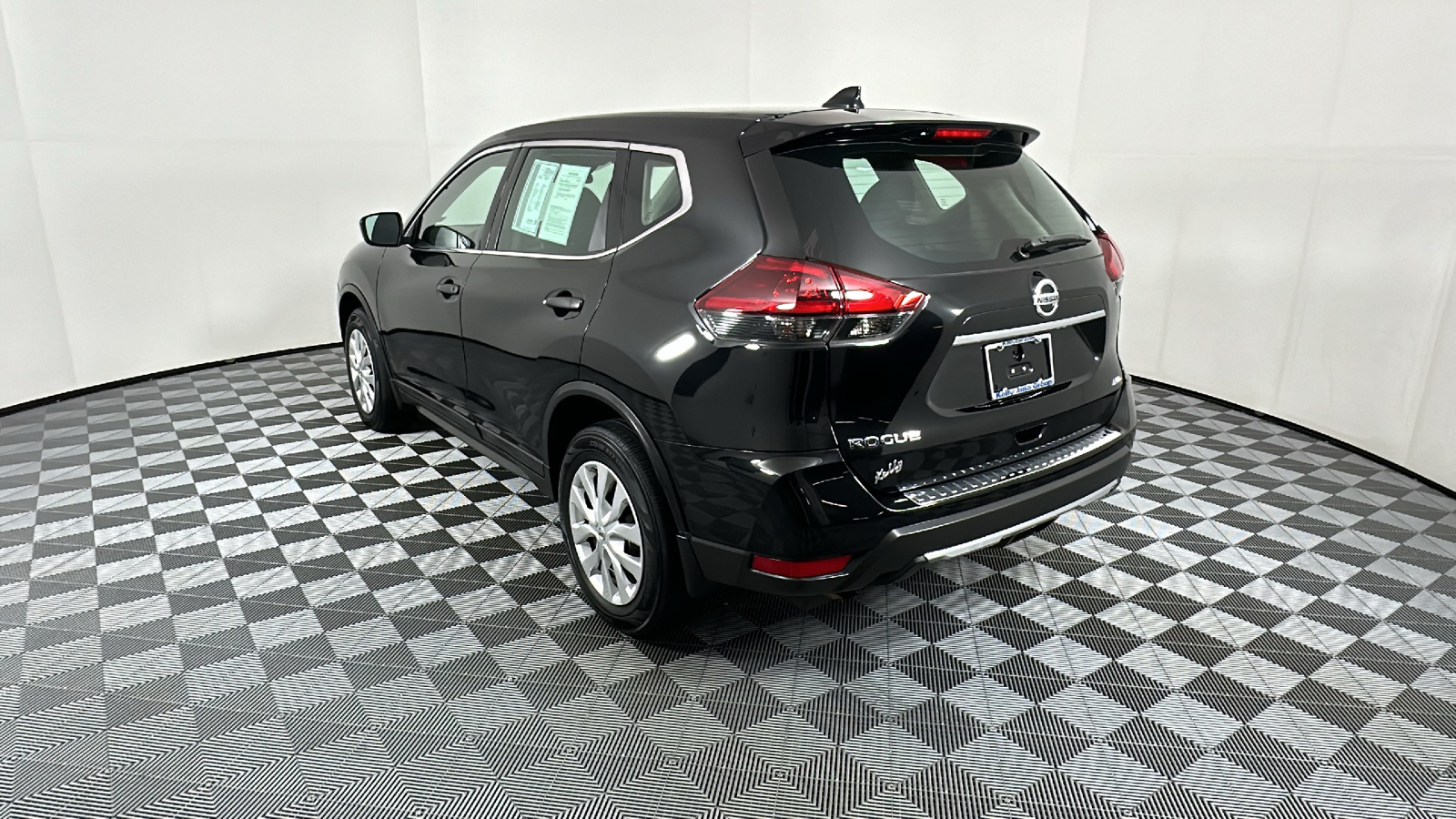 2019 Nissan Rogue S 5