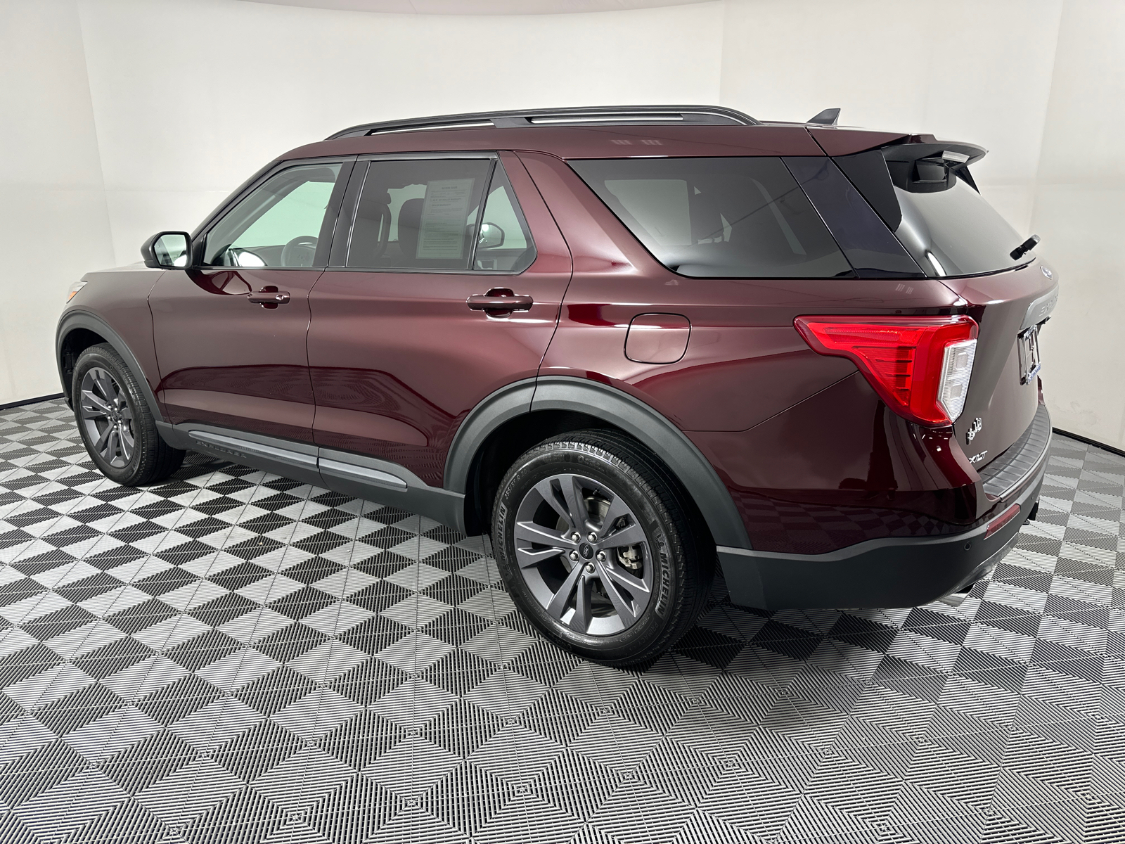 2022 Ford Explorer XLT 5