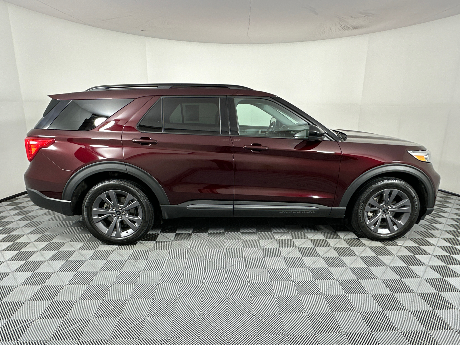 2022 Ford Explorer XLT 8