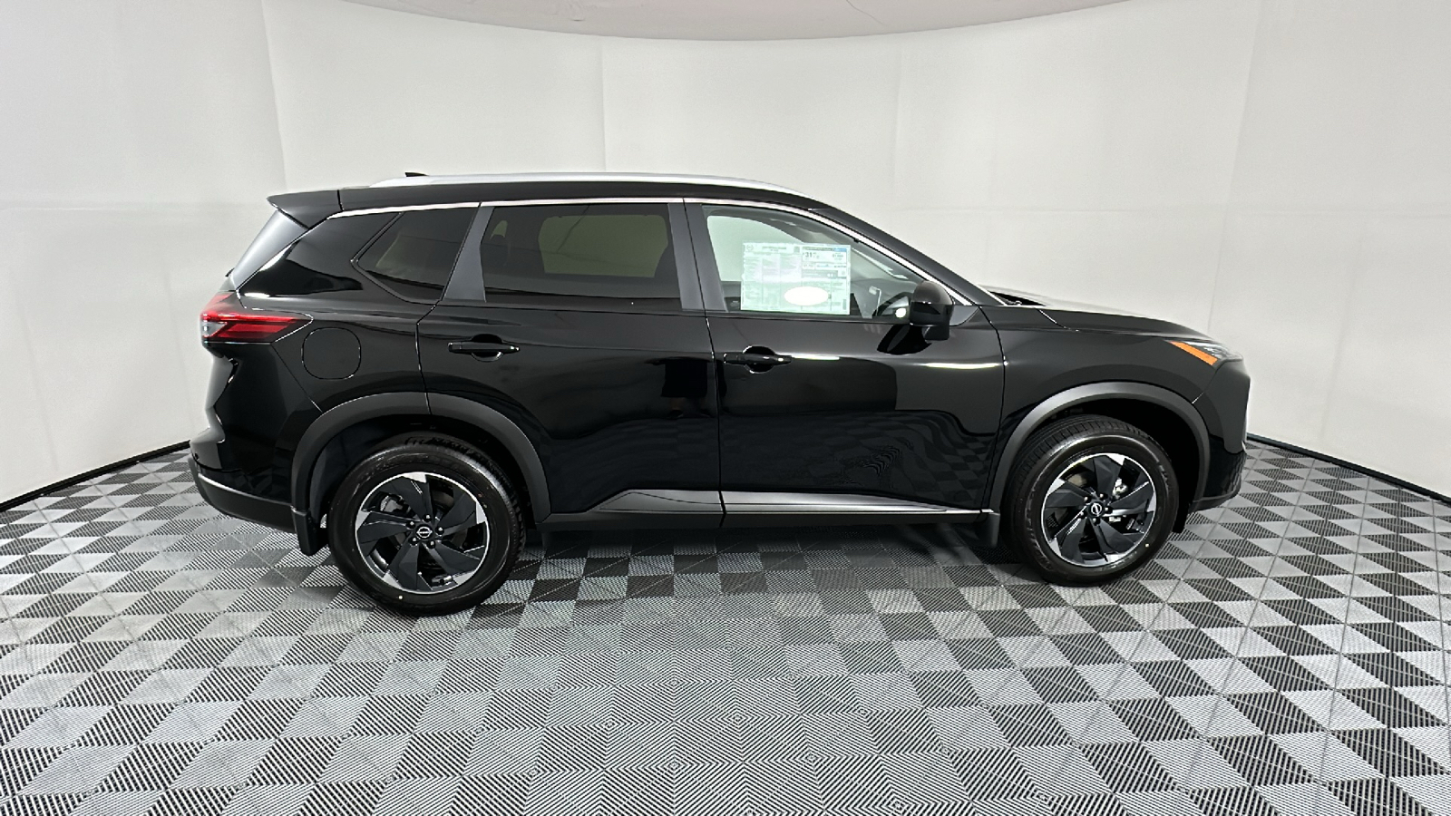 2024 Nissan Rogue SV 8