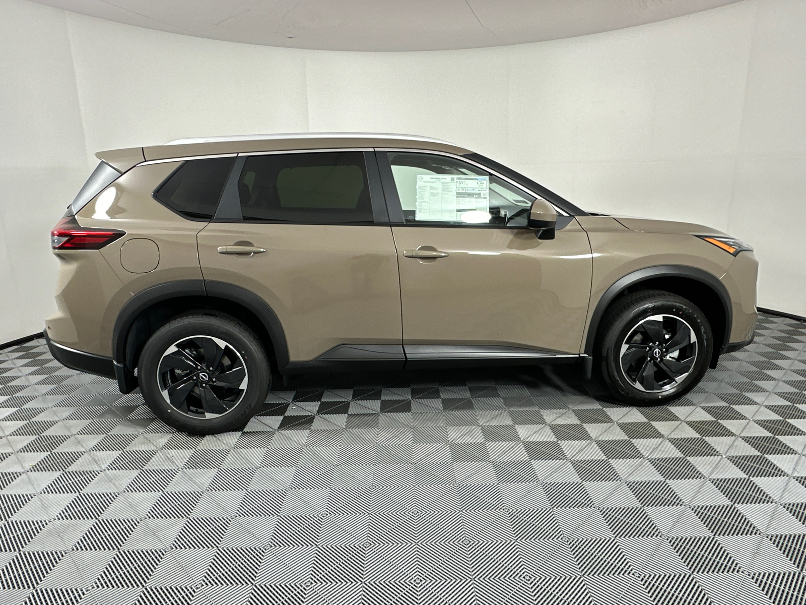 2024 Nissan Rogue SV 8