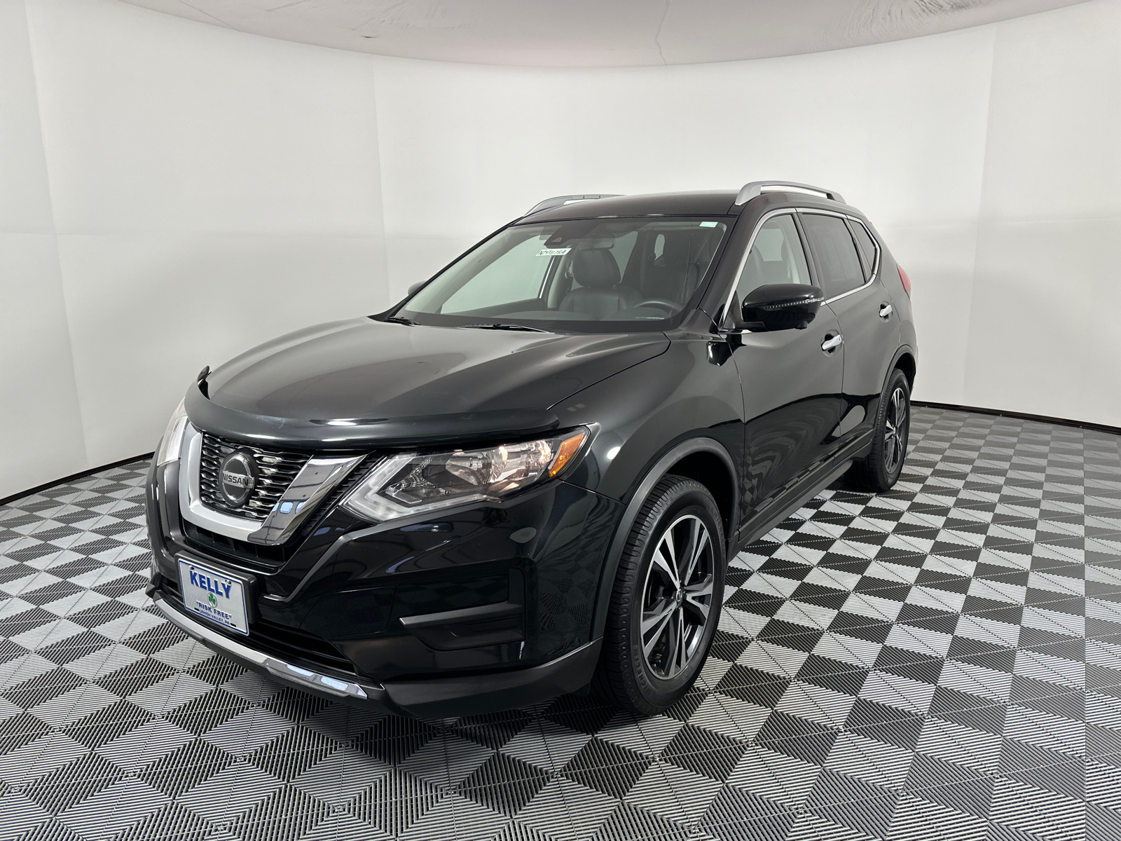 2019 Nissan Rogue SV 3