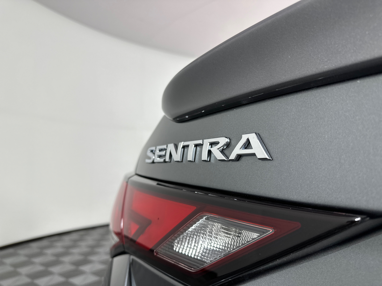 2025 Nissan Sentra SR 9