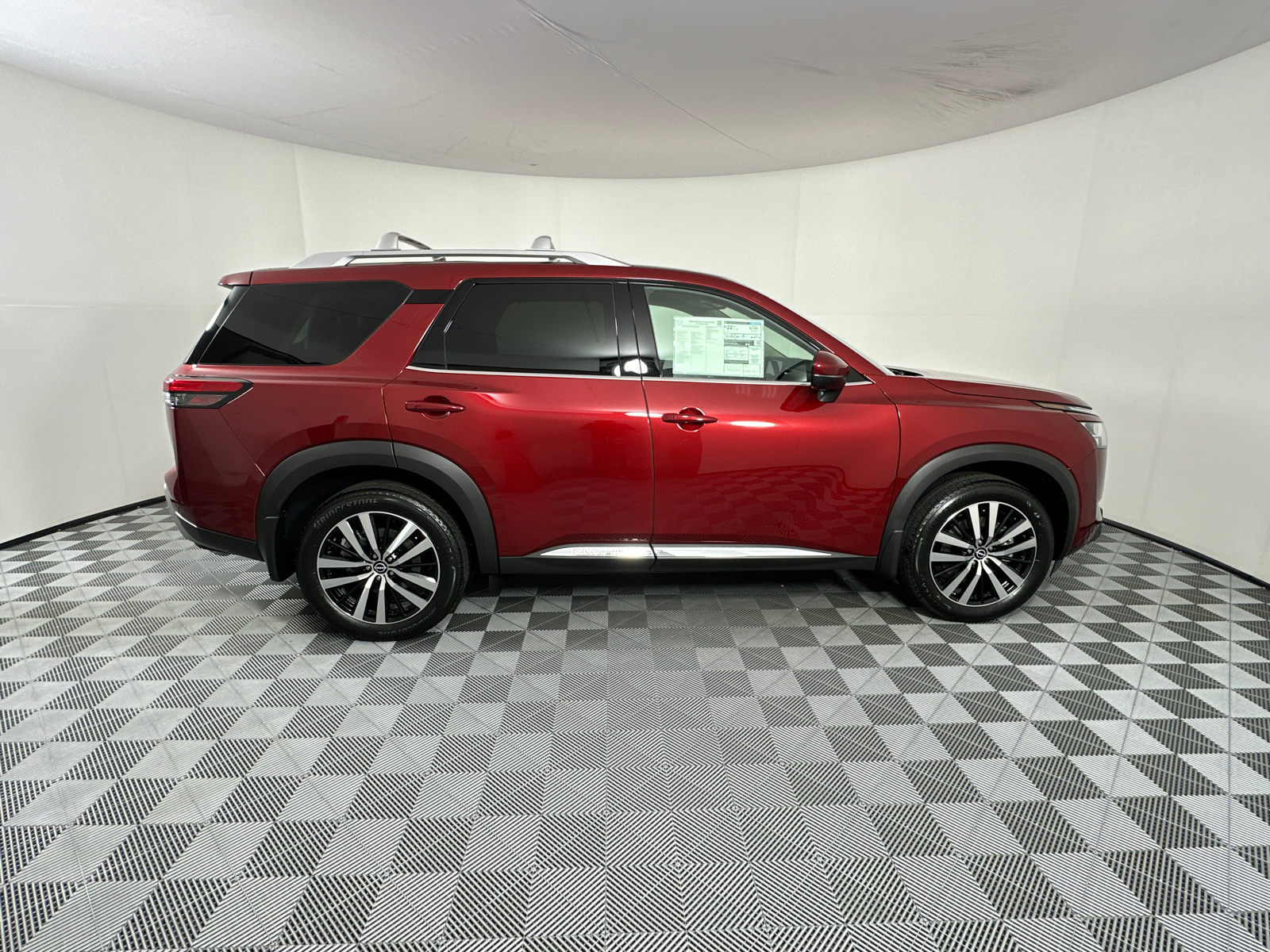 2024 Nissan Pathfinder Platinum 8