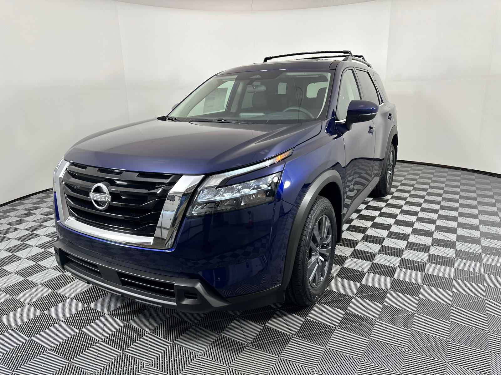 2025 Nissan Pathfinder SV 3