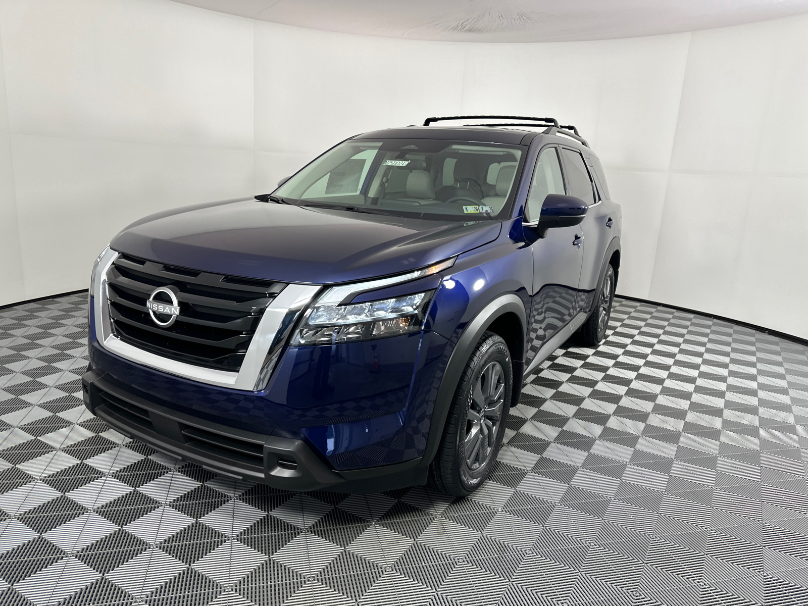 2025 Nissan Pathfinder SV 3