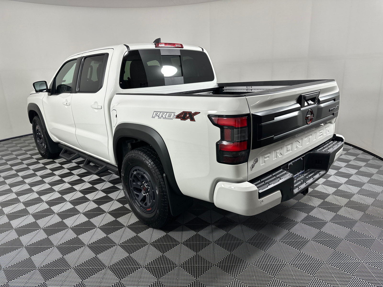 2025 Nissan Frontier PRO-4X 5