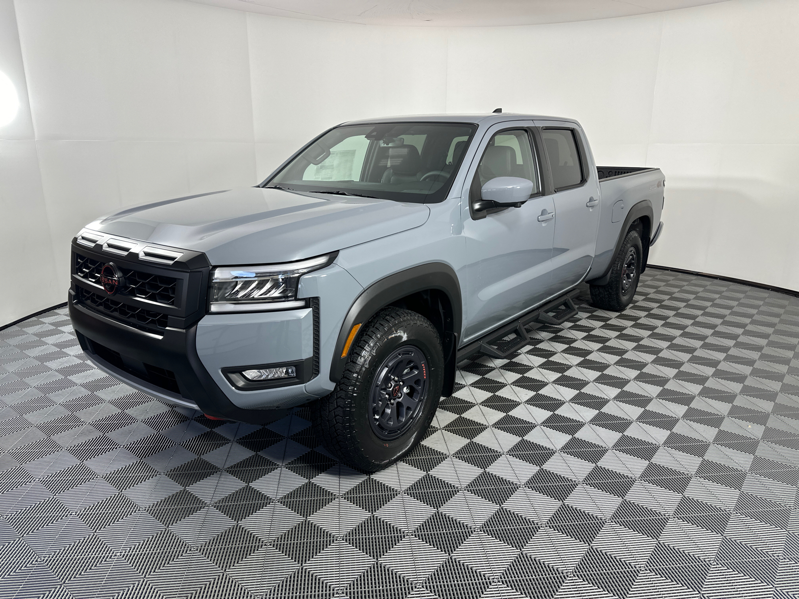 2025 Nissan Frontier PRO-4X 3