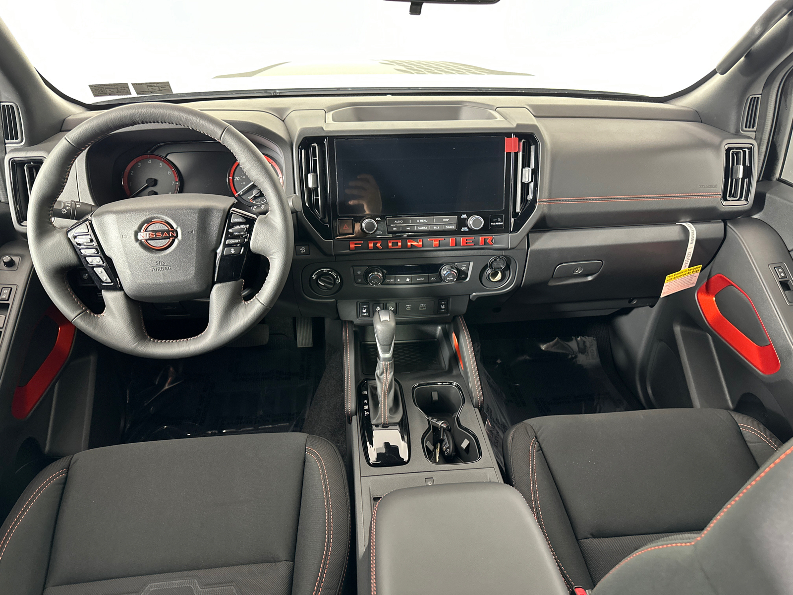 2025 Nissan Frontier PRO-4X 17