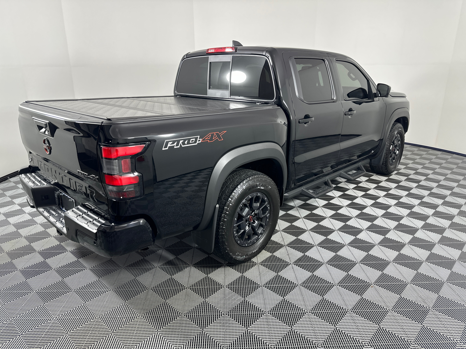 2022 Nissan Frontier PRO-4X 7