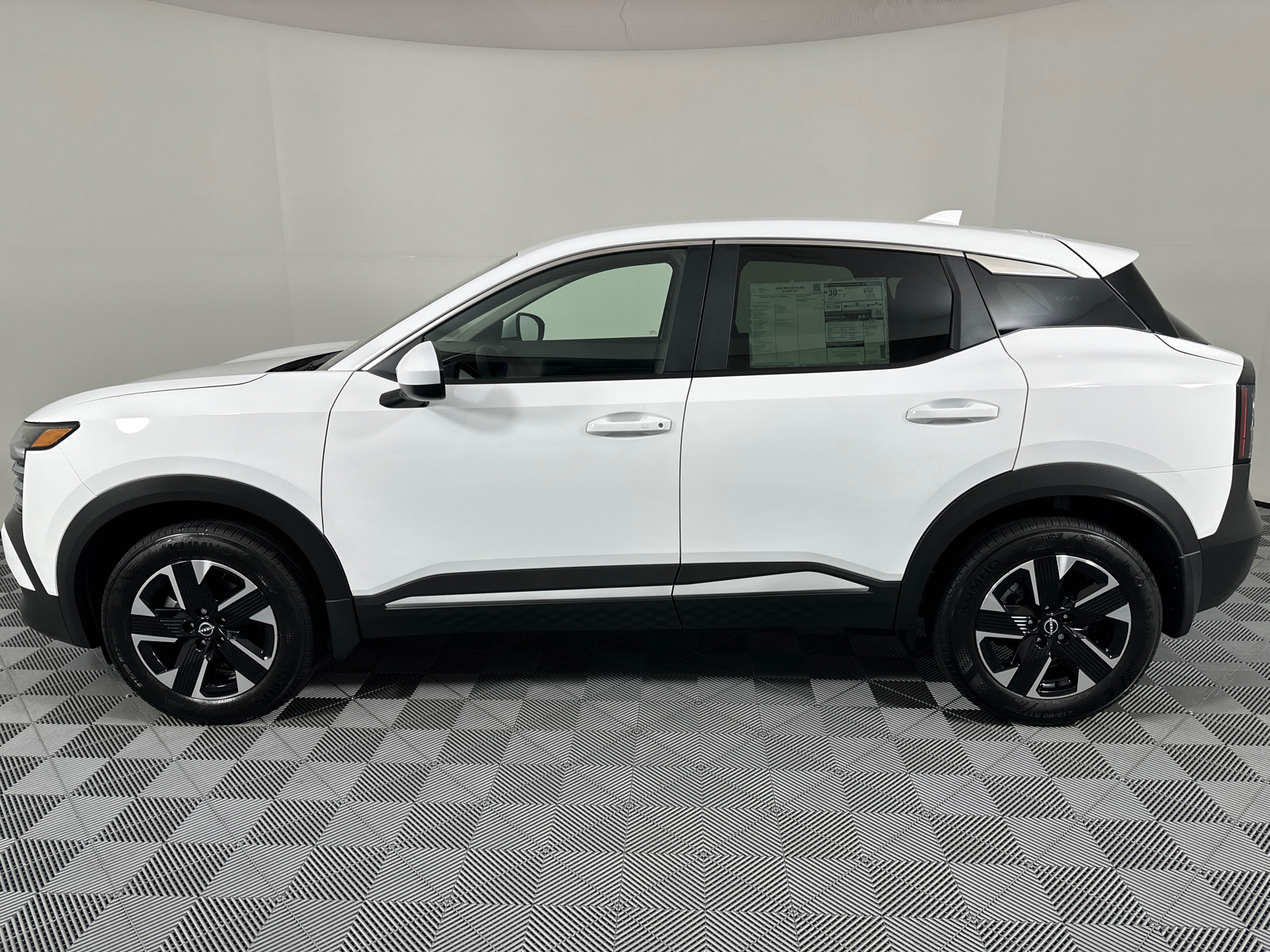 2025 Nissan Kicks SV 4