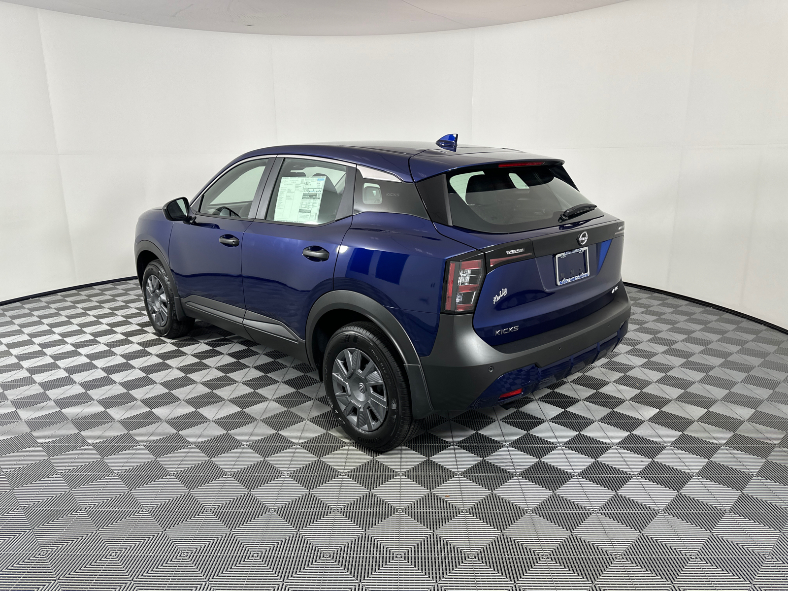 2025 Nissan Kicks S 5