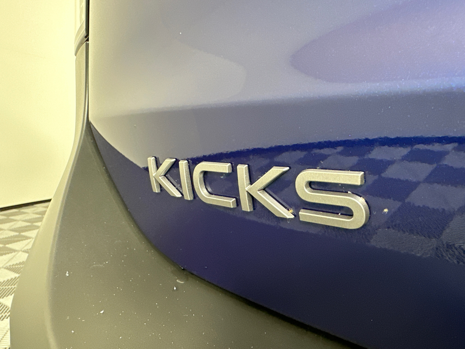 2025 Nissan Kicks S 10