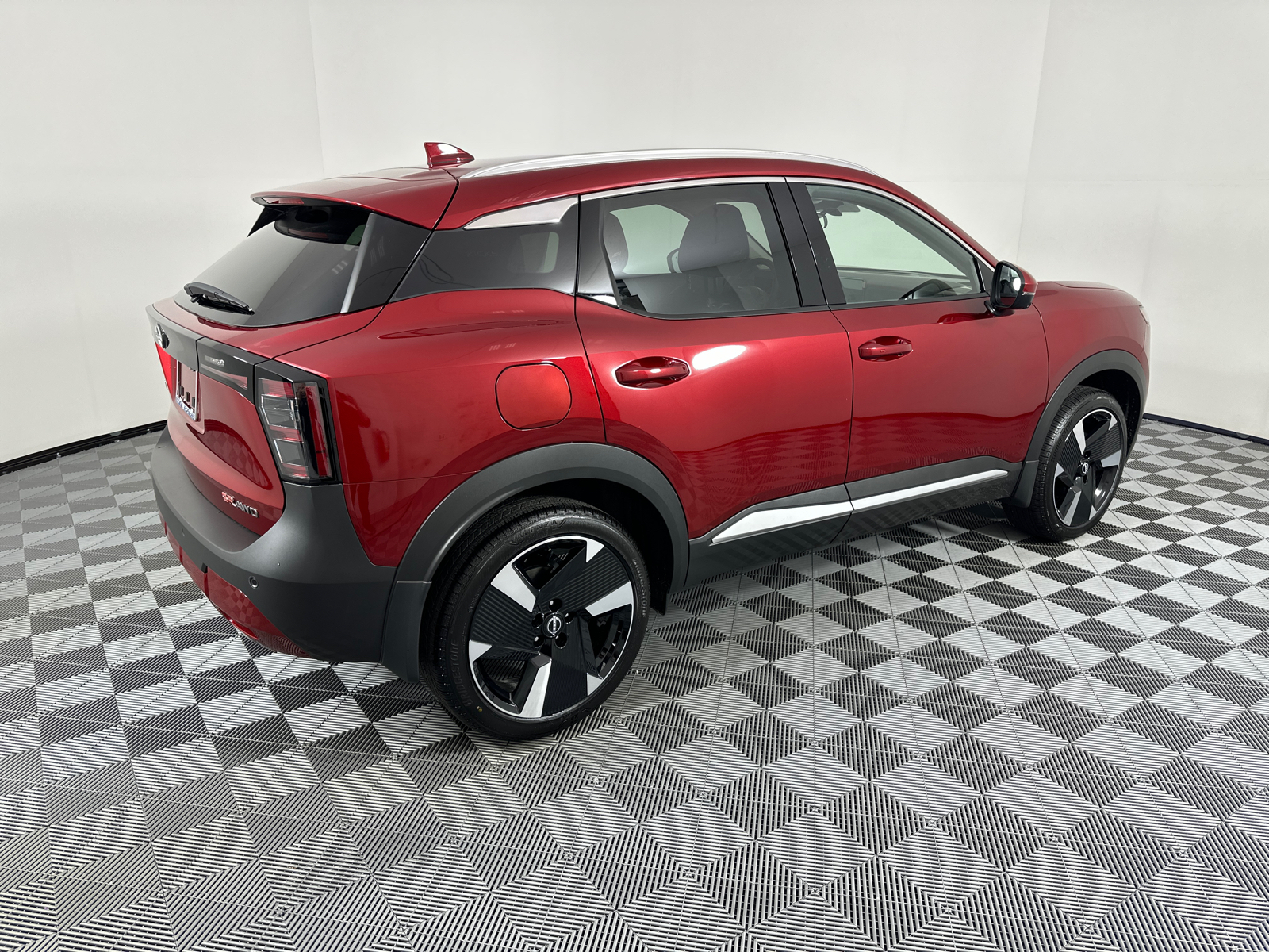 2025 Nissan Kicks SR 7