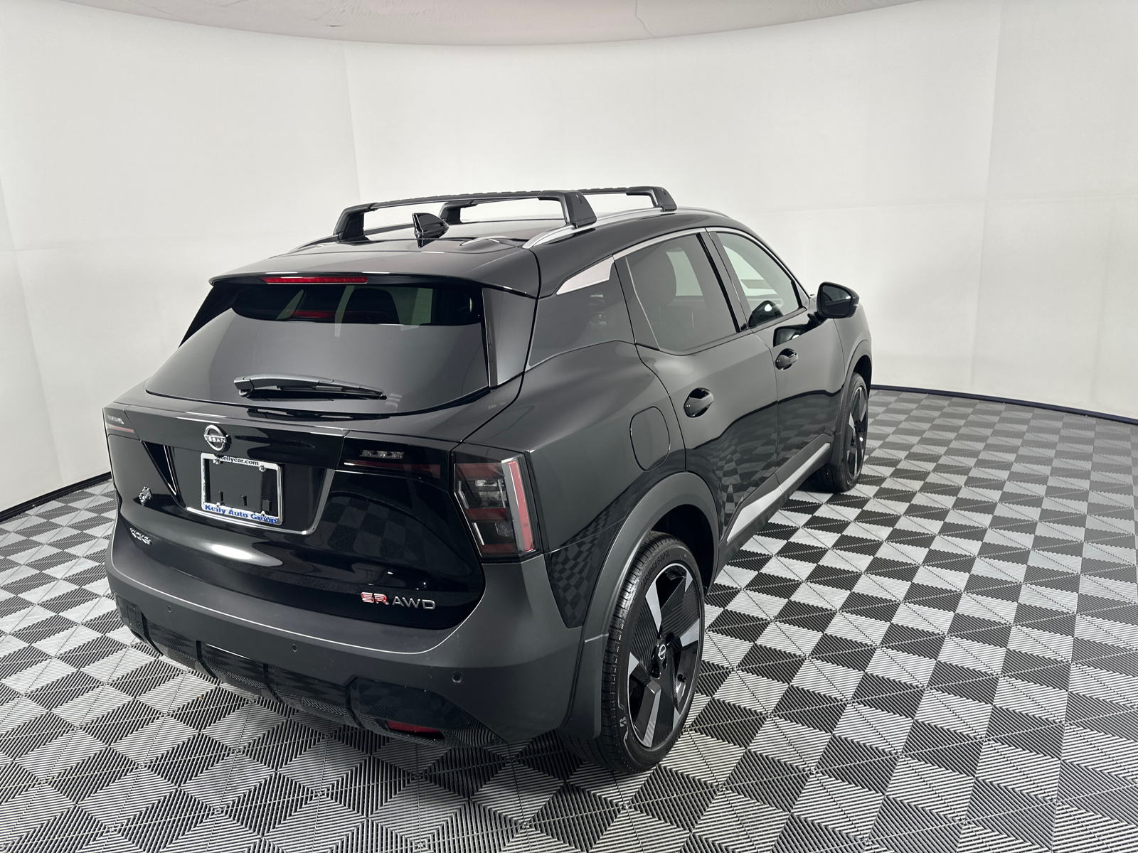 2025 Nissan Kicks SR 7