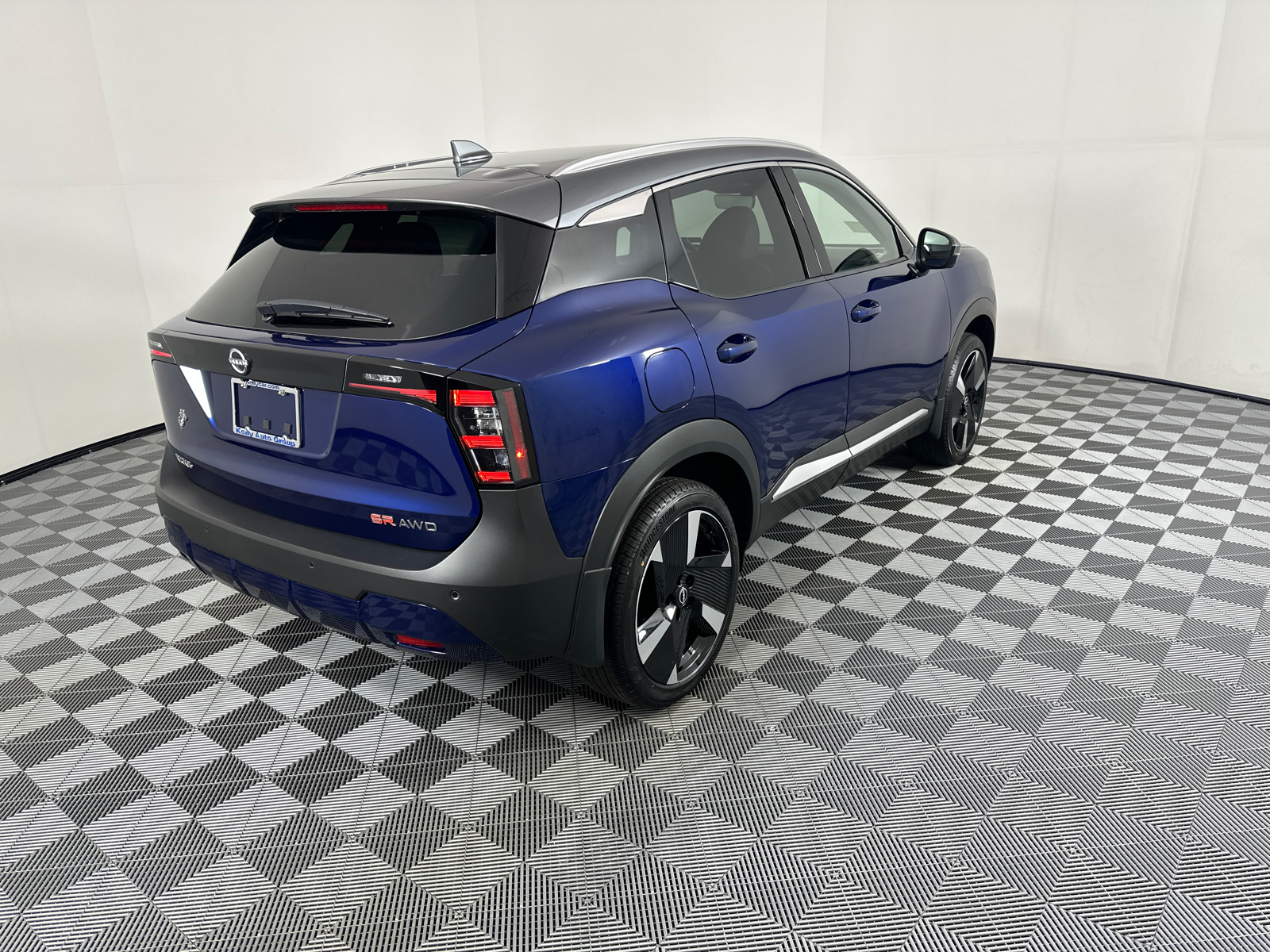 2025 Nissan Kicks SR 7