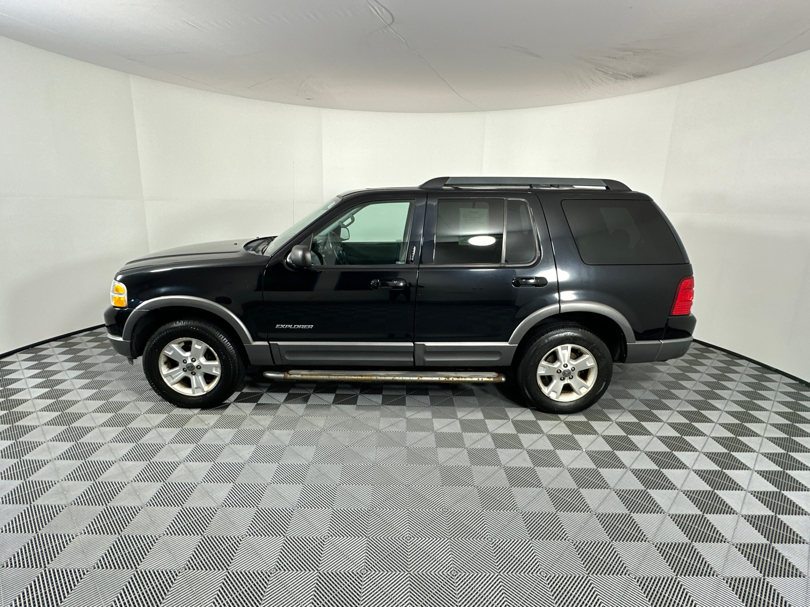 2005 Ford Explorer XLT 4