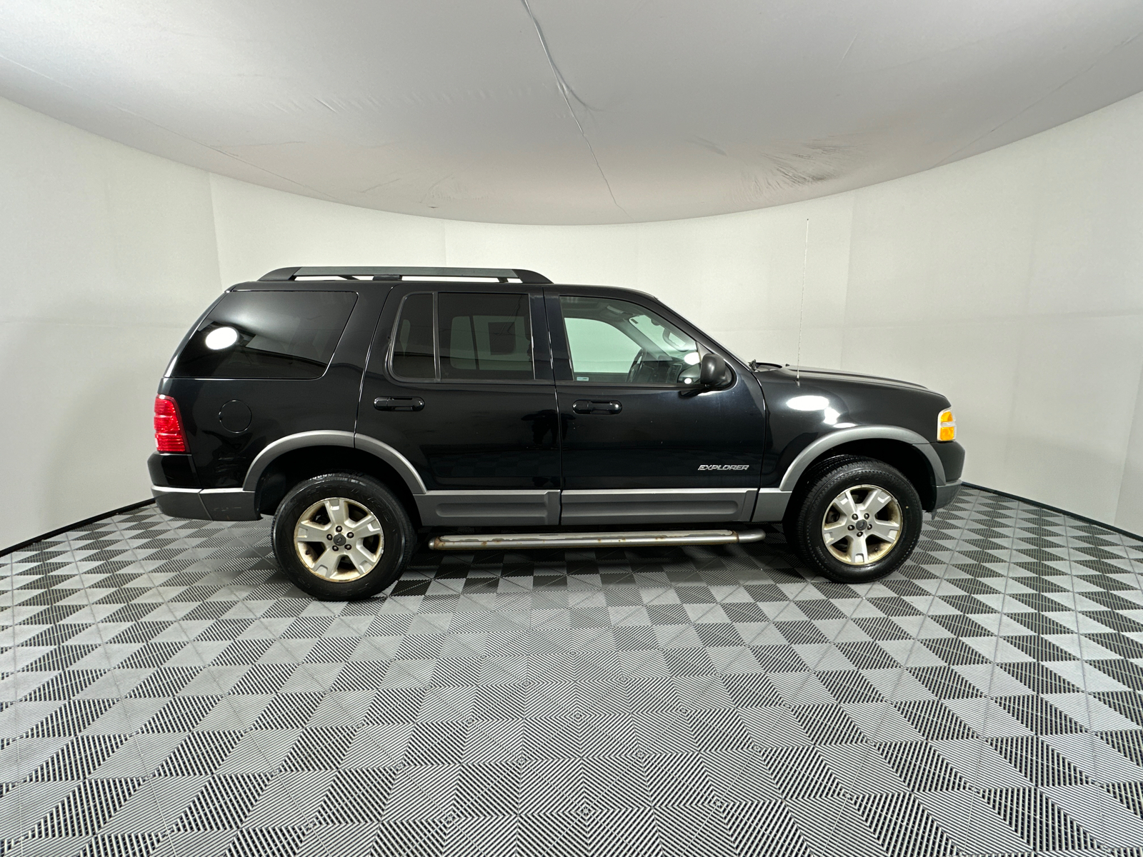 2005 Ford Explorer XLT 8